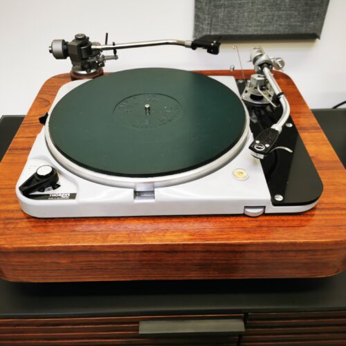 Vintage Thorens TD 124 MKII Turntable